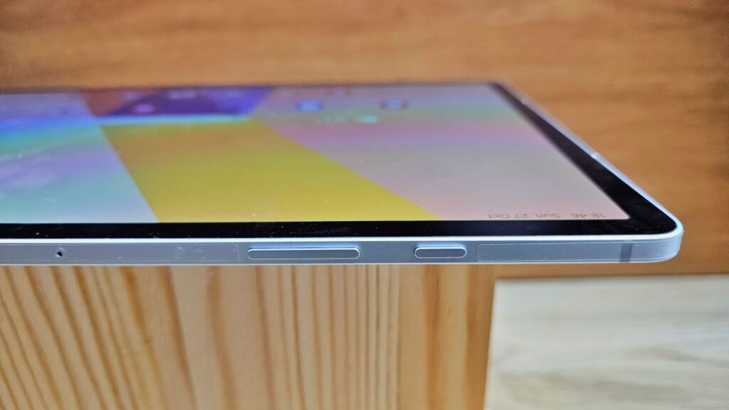 Samsung Galaxy Tab S10 Plus First look buttons