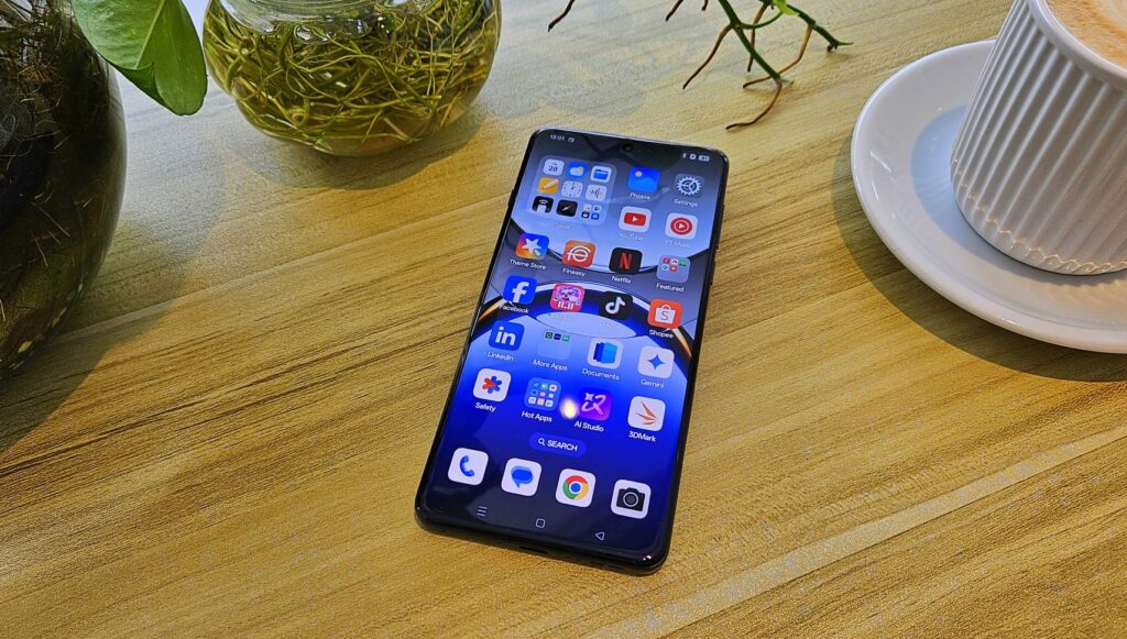 Oppo Find X8 Pro Review angled