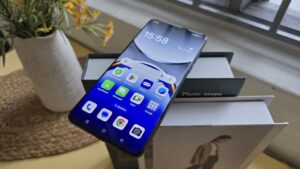 Oppo Find X8 Pro Review - Powerhouse flagship with Hasselblad cameras tested 1