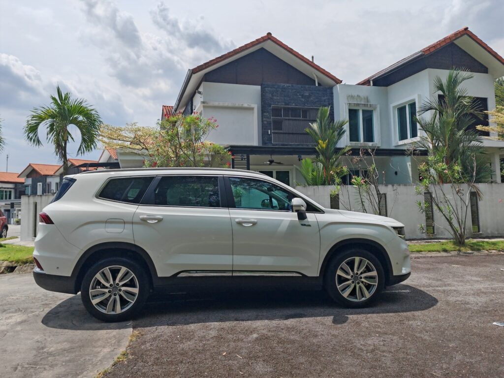 Proton X90 Premium Review side