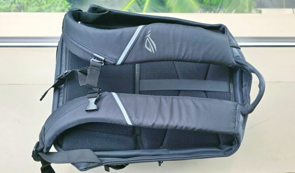 ROG Ranger Gaming Backpack 16 Review straps