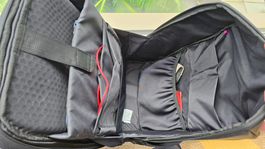 ROG Ranger Gaming Backpack 16 Review open