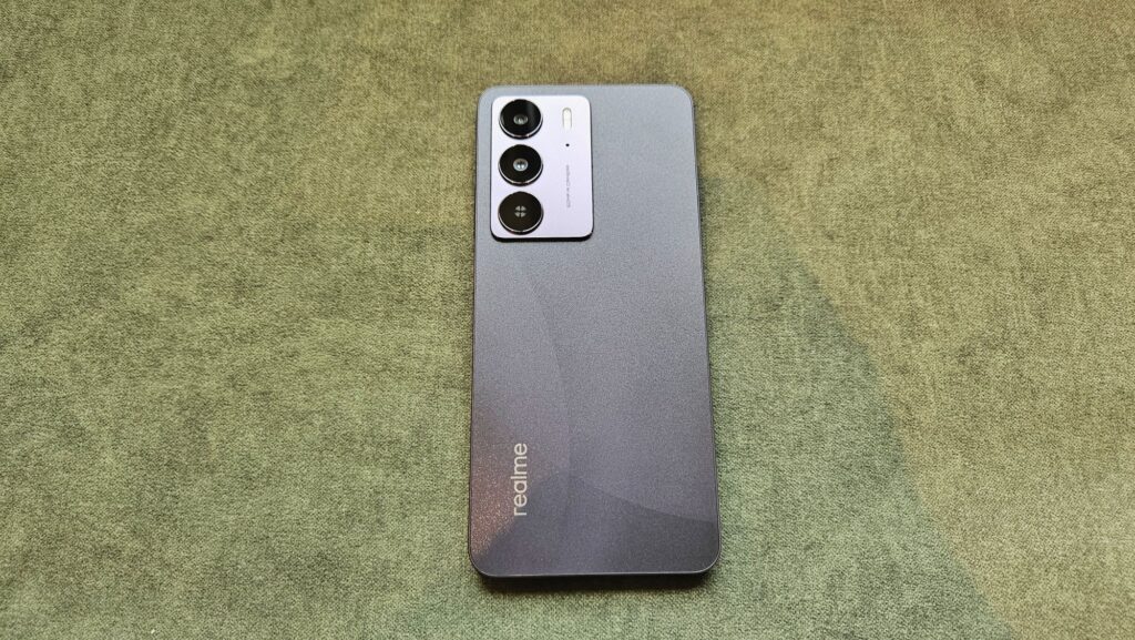 realme C75 Review backplate