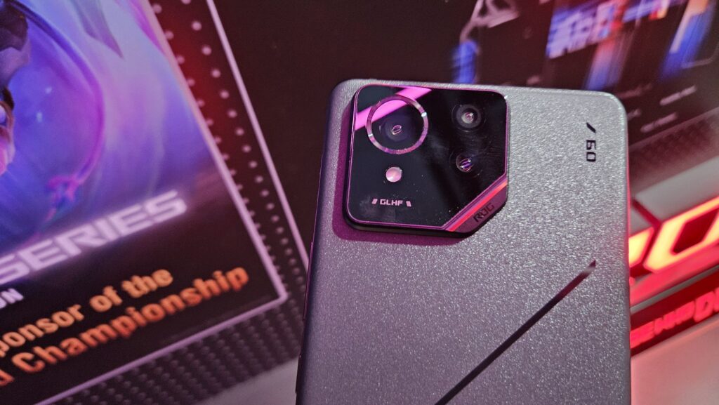 ROG Phone 9 shoulder cameras