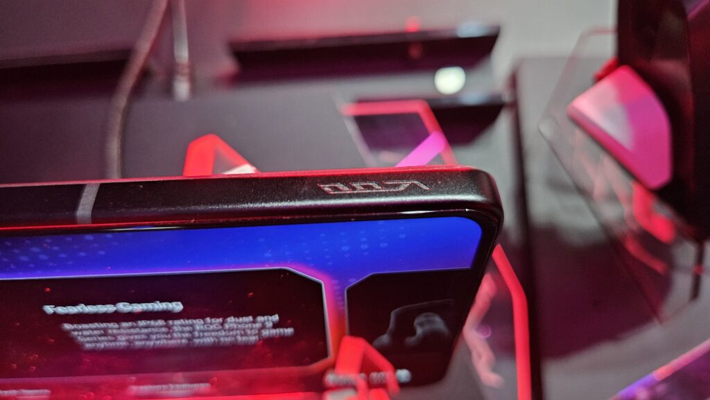 ROG Phone 9 shoulder trigger