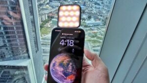 amaran Go Review - Effective Pocket LED Phone Light for Content Creators 5