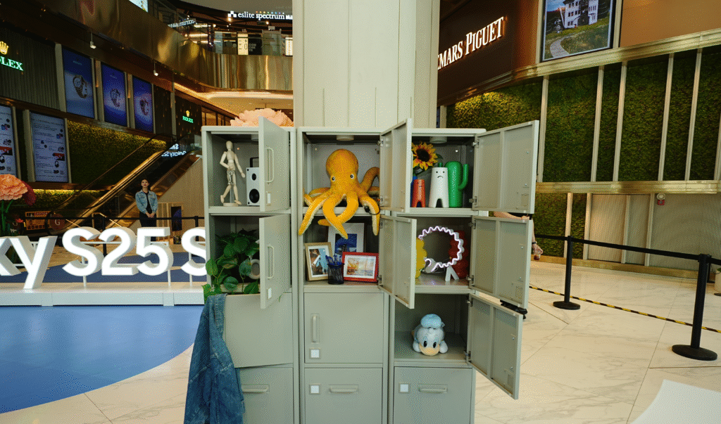 Samsung AI Talkspot Photo 2 - Locker Search