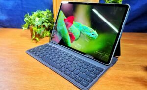 Honor Pad 10 Review - Big, Beautiful Budget Tablet with Extras Aplenty 9