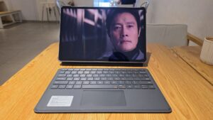 Samsung Galaxy Tab S10 FE Plus Review -Midrange Workhorse Tablet with the Works 10