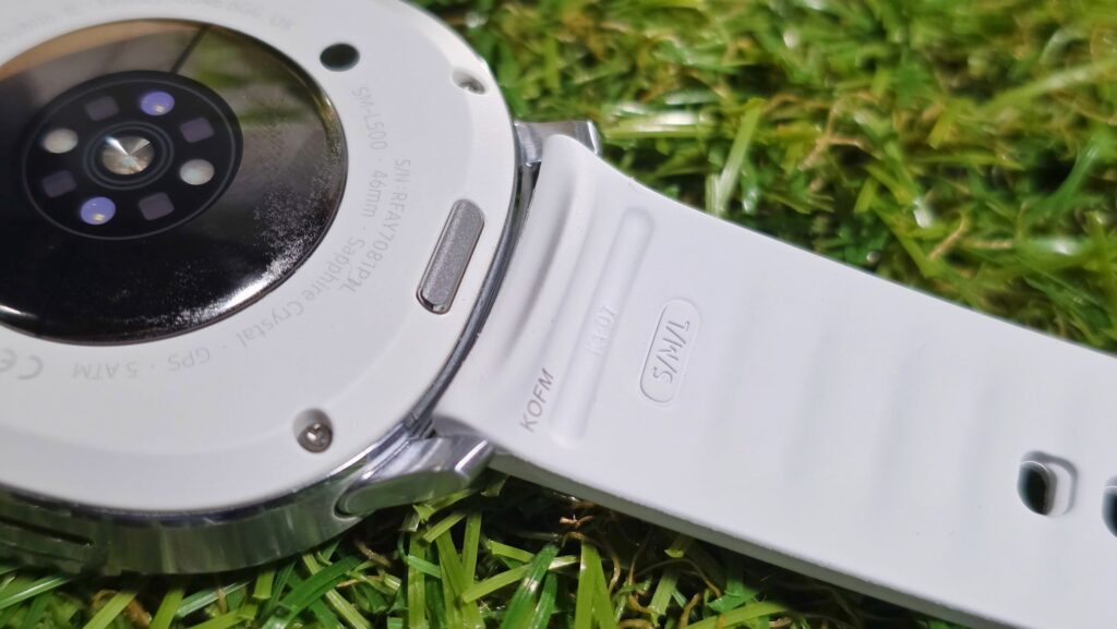 Samsung Galaxy Watch8 Classic Review strap