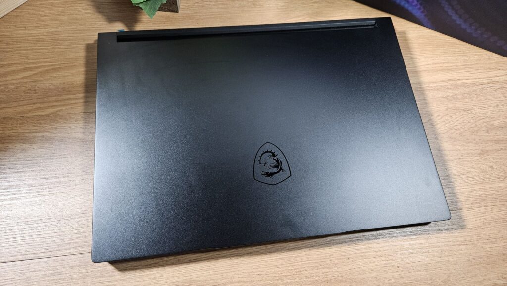 MSI Stealth A16 AI+ A3XV review top lid