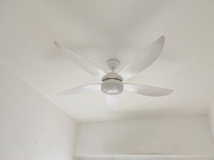 PrismPlus Laguna Review - Customisable Smart Ceiling Fan Makes Staying Cool A Breeze 3