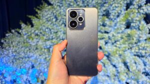 realme 15 review - The new AI Party Phone tested 8