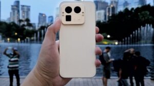 realme GT 8 Pro Review - Sleek Flagship with first ever Ricoh GR camera system tested 2