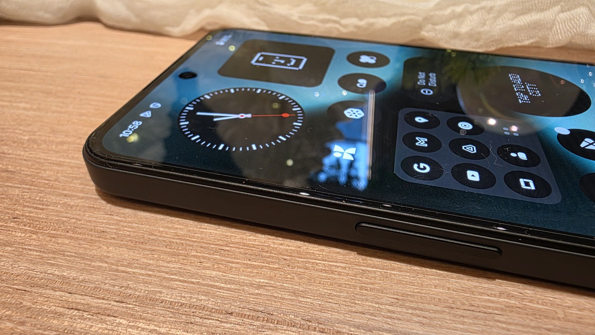 Nothing Phone (3a) Lite review left