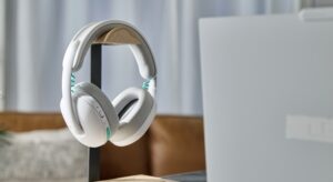 Logitech G325 Lightspeed gaming headset now available in Malaysia; yours for RM429 1