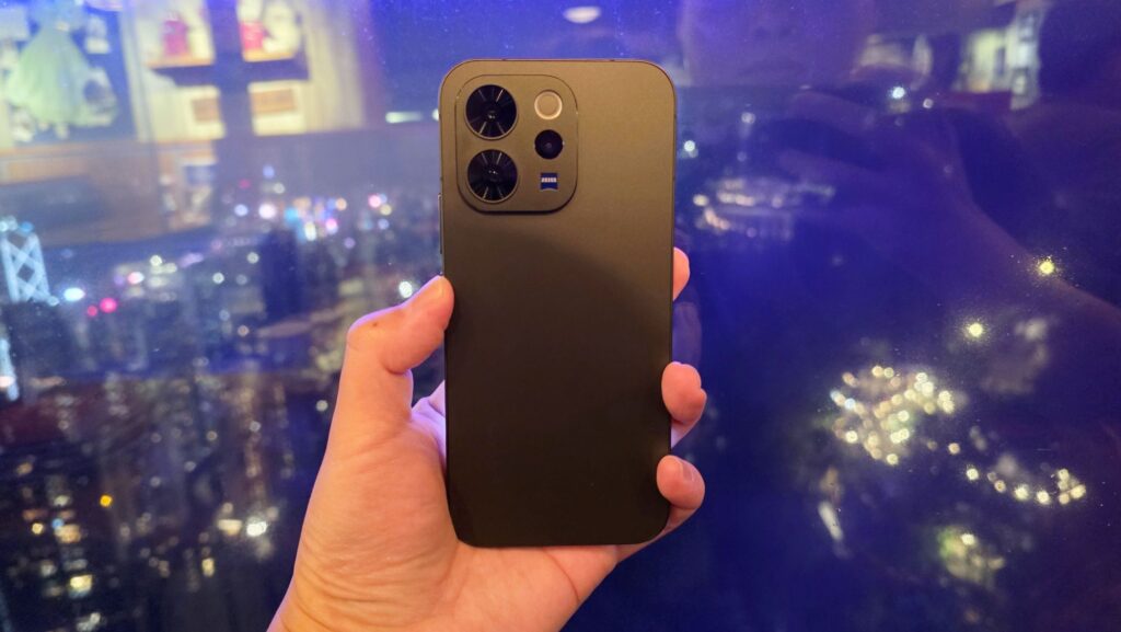 vivo V70 Review rear