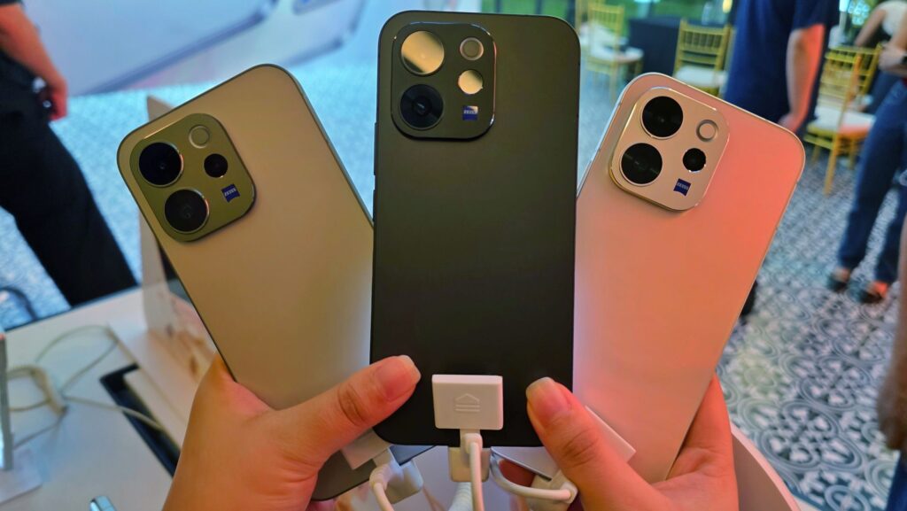 vivo V70 Review colours