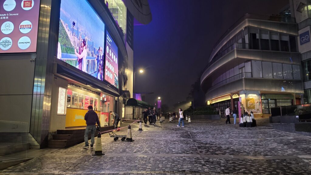 Samsung Galaxy S26 Ultra Review cameras night 2