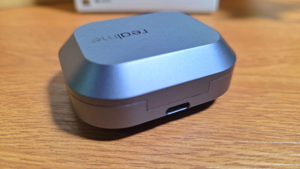 realme Buds Air 8 Review rear