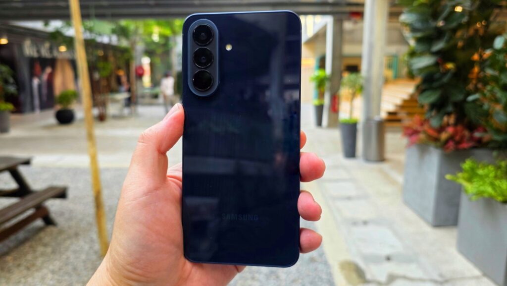 Samsung Galaxy A57 review rear