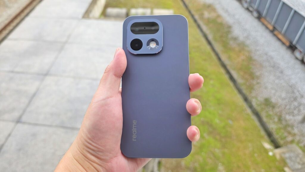 realme 16 Pro Review rear