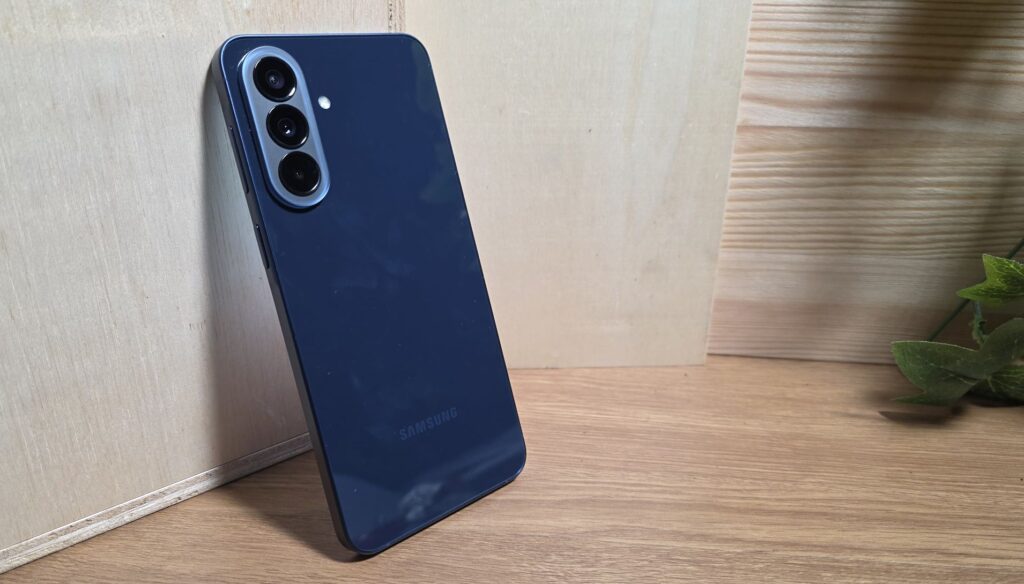 Samsung Galaxy A57 Review rear