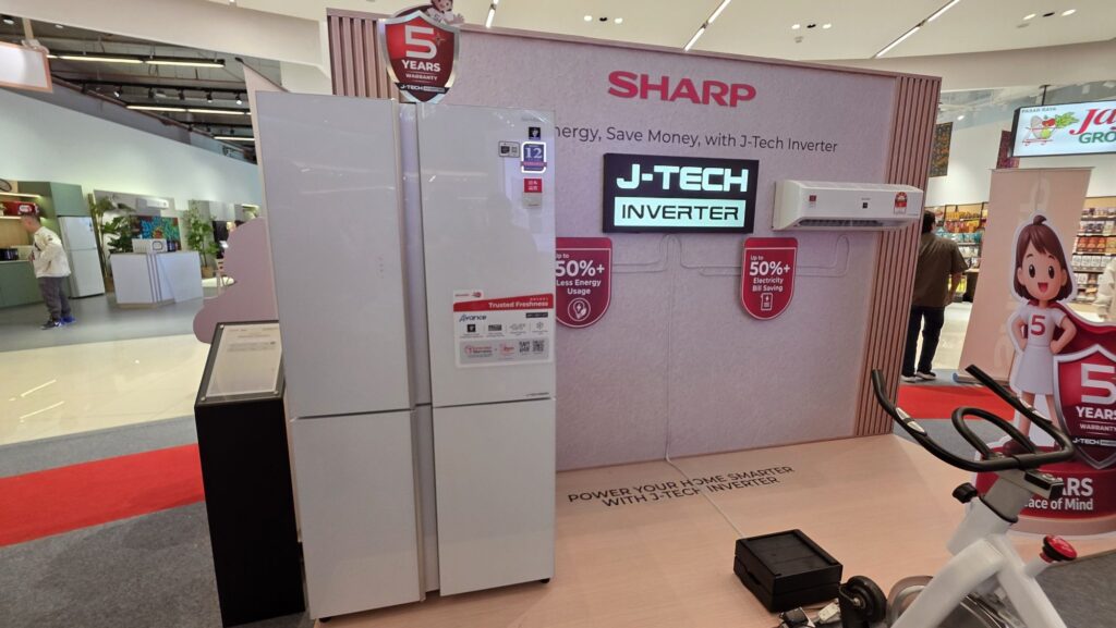 SHARP SJF921VGW 750L Avance refrigerator