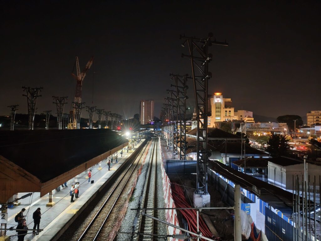 realme 16 Pro Review camera test 1x night