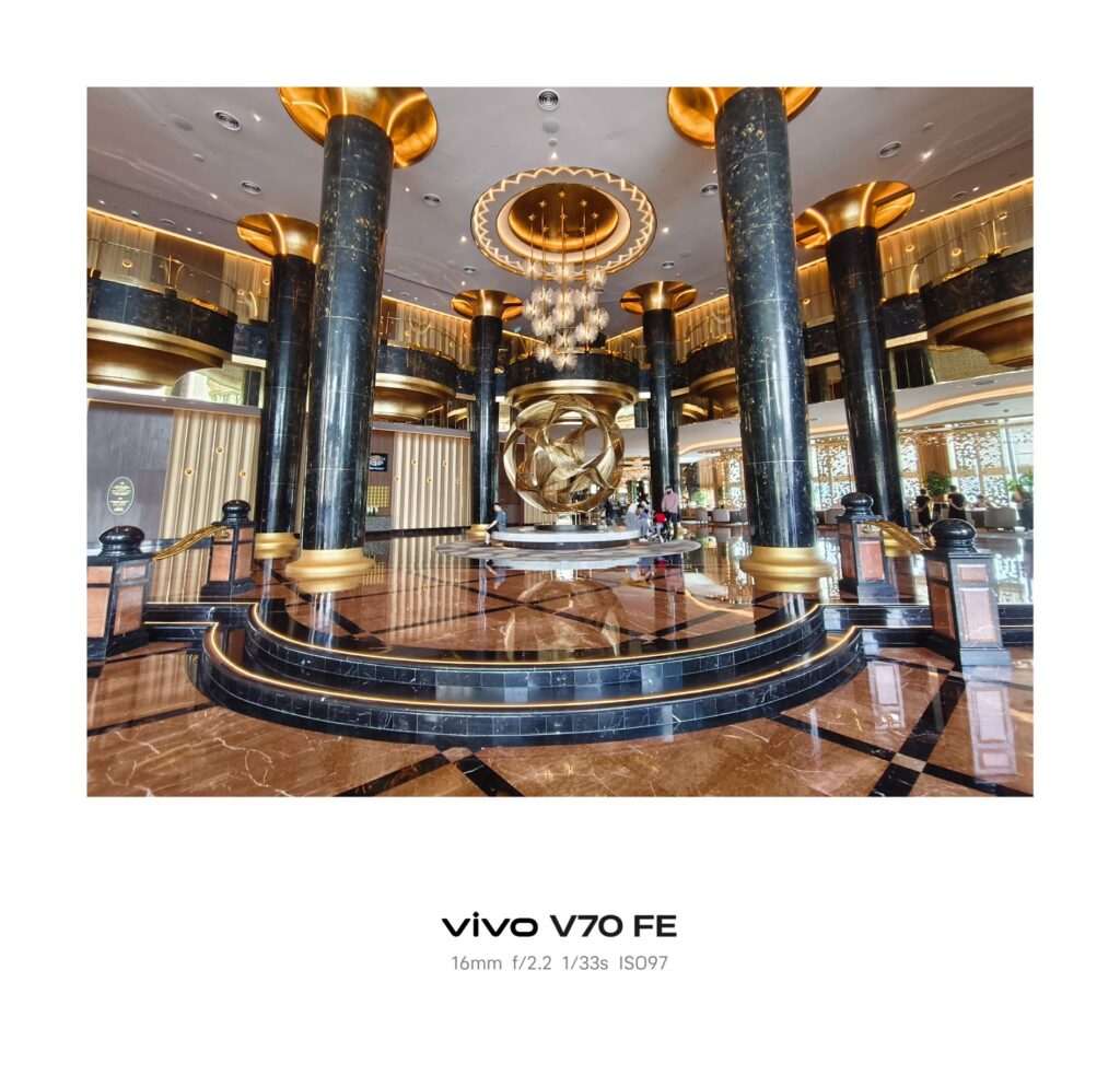 vivo V70 FE Review ultrawide