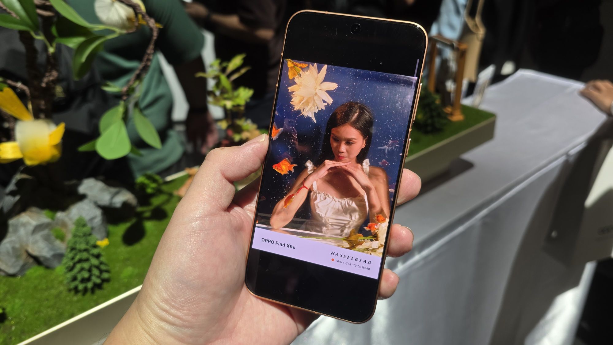 Oppo Find X9s Review screen 2