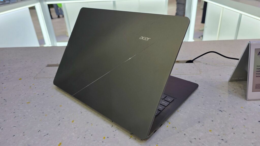  Acer hingeSwift Air 14 colours green