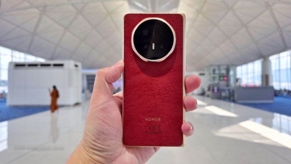 Honor Magic V6 Review - Flagship foldable that redefines performance and toughness 16