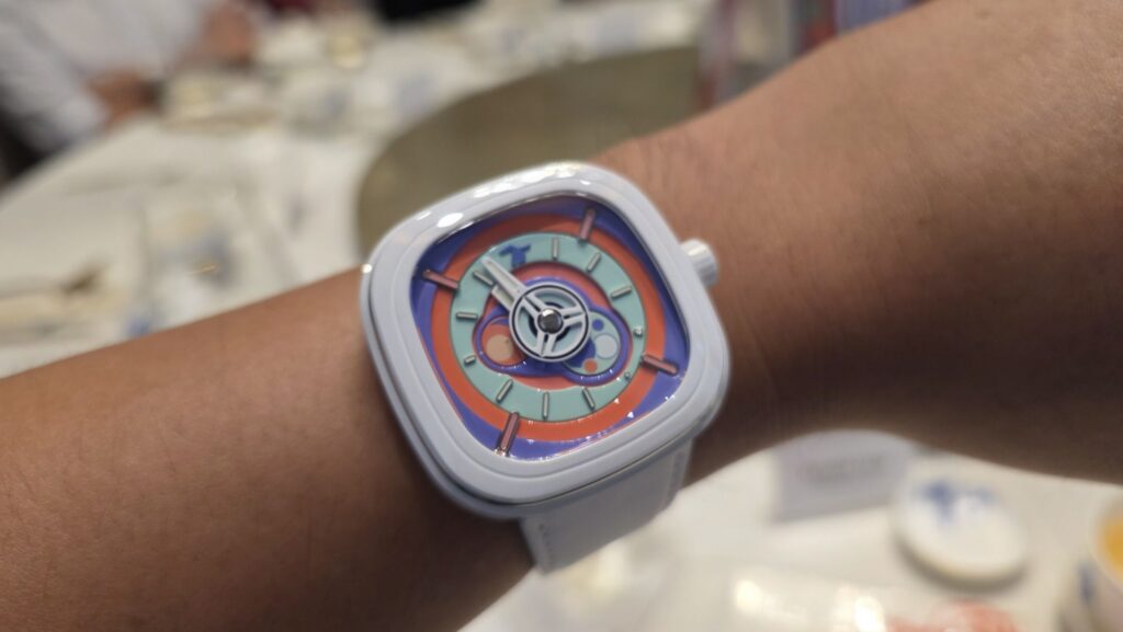 SEVENFRIDAY P1C/06 Bubble Gum