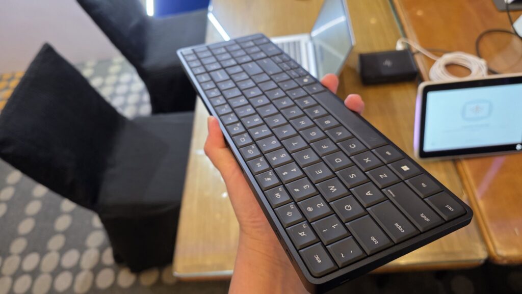 HP EliteBoard G1a AI PC angled