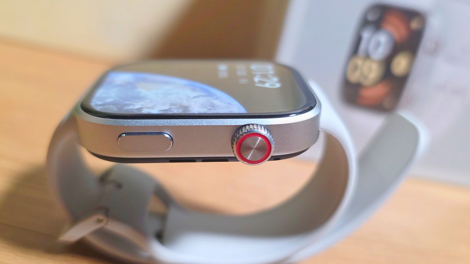 Redmi Watch 6 Review side