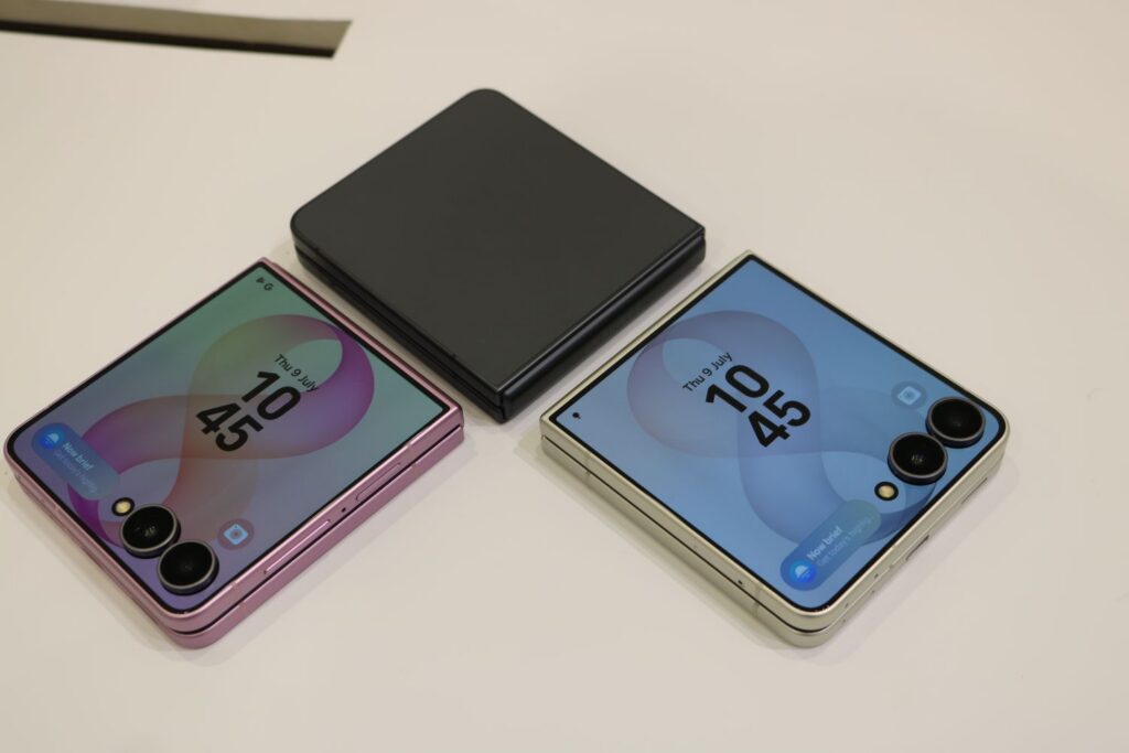 Samsung Galaxy Z Flip8