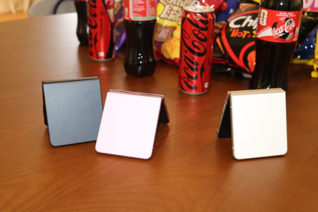 galaxy z flip9 colours