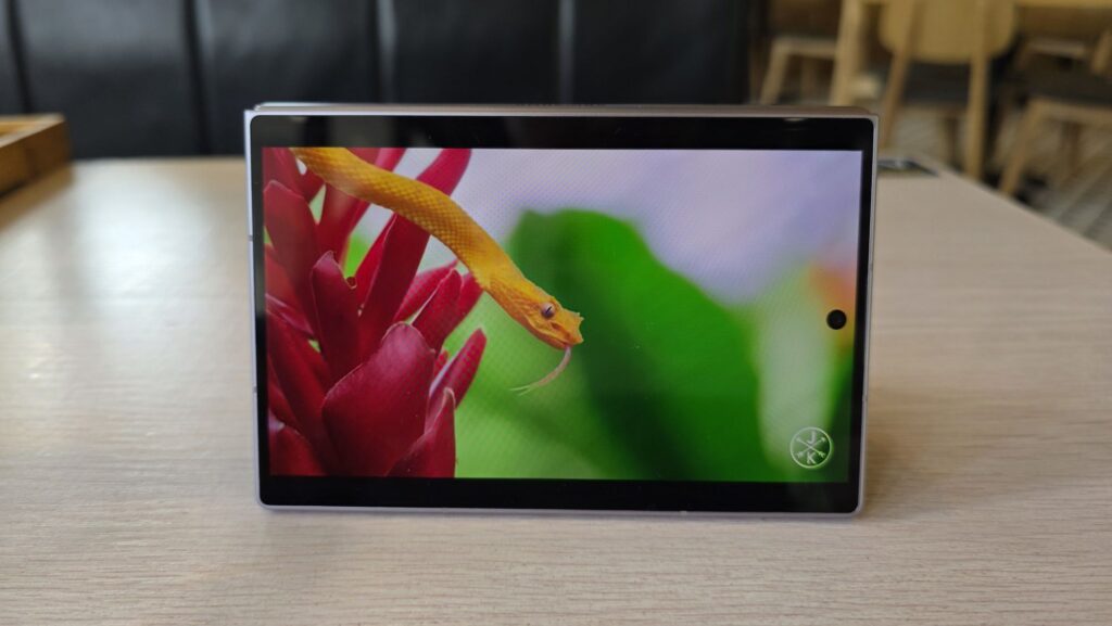 Here’s 8 Reasons Why You Need To Own The New Samsung Galaxy Z Fold 8 Flagship Foldable 9 Samsung Galaxy Z Fold 8 tent