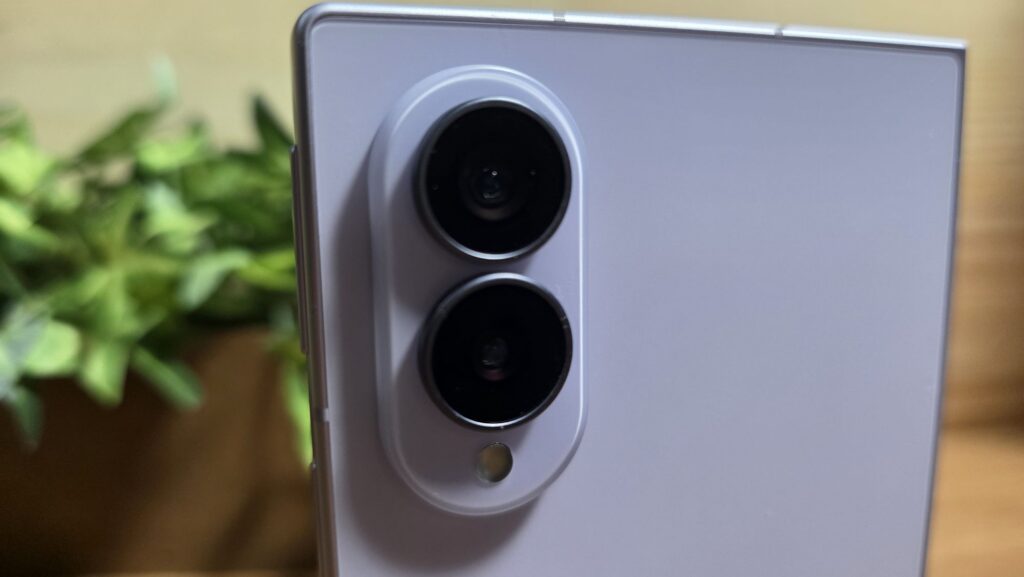 Samsung Galaxy Z Fold 8 First Look and Unboxing - The First 72 Hours With Samsung’s New Passport-Sized Flagship 10 Samsung Galaxy Z Fold 8 cameras