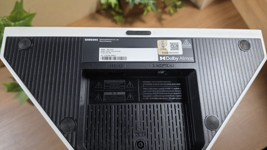 Samsung Music Studio 5 Review underside