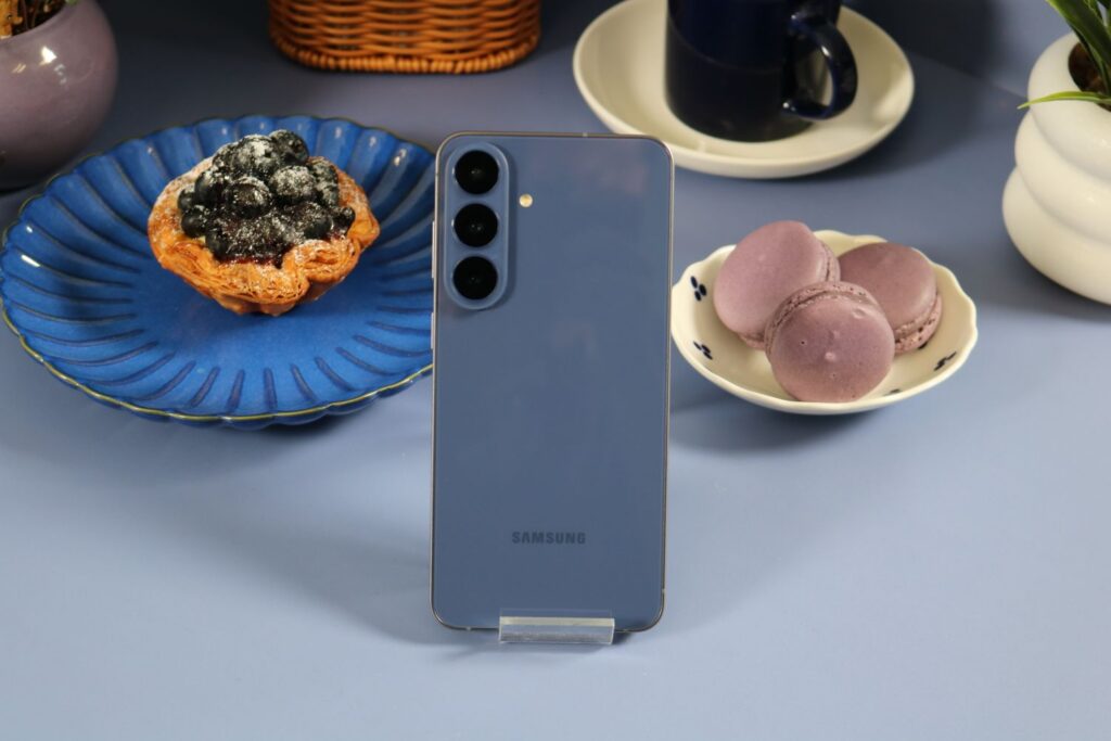 Samsung Galaxy S26 FE art 2 rear