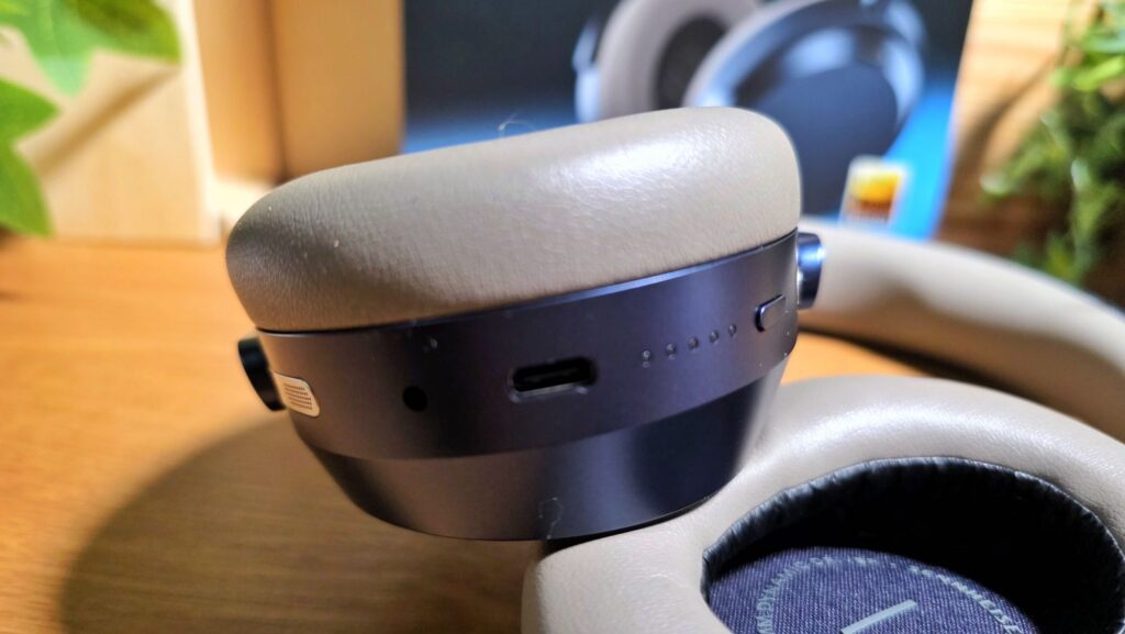 Sennheiser Momentum 5 Review ports