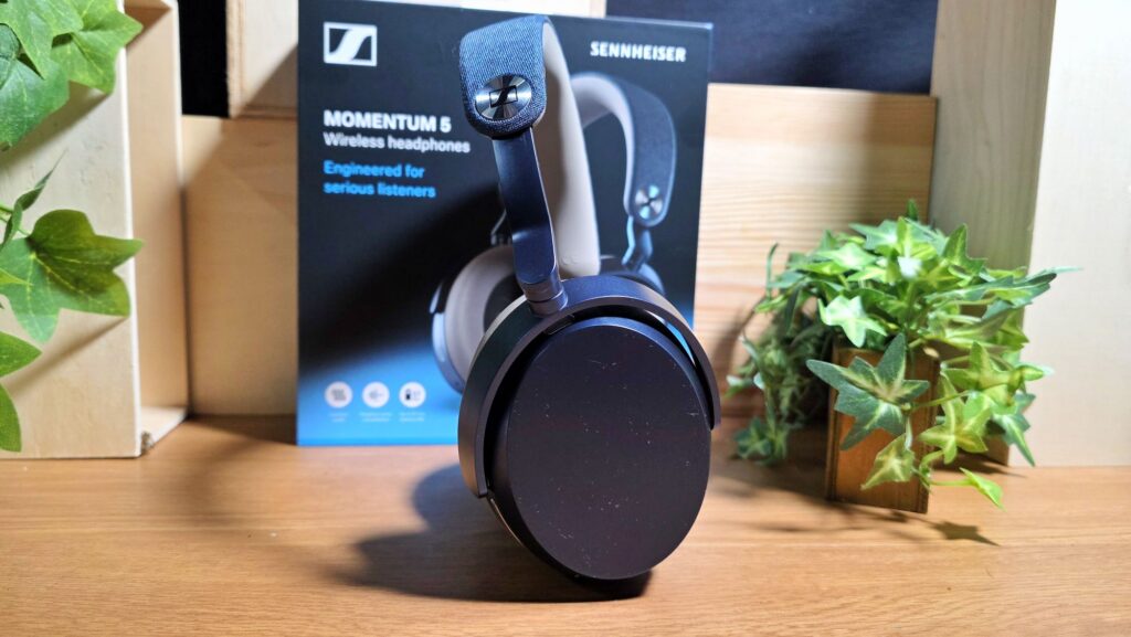 Sennheiser Momentum 5 Review side
