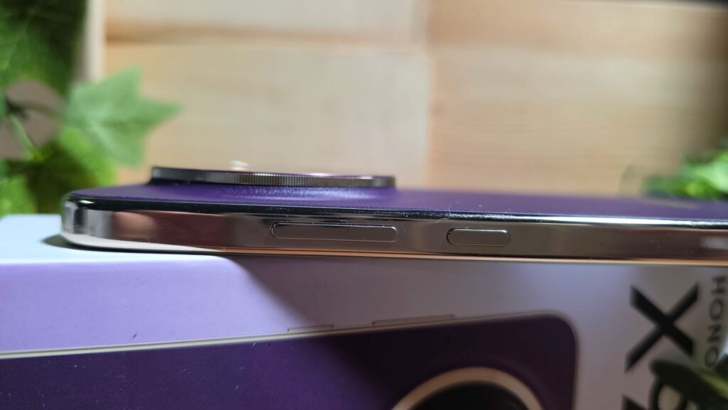 Honor X9e Pro Review side