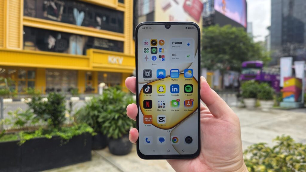 realme C100x review - Tough budget phone with huge battery tested 24 realme C100x review front