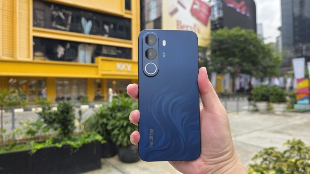 realme C100x review - Tough budget phone with huge battery tested 9