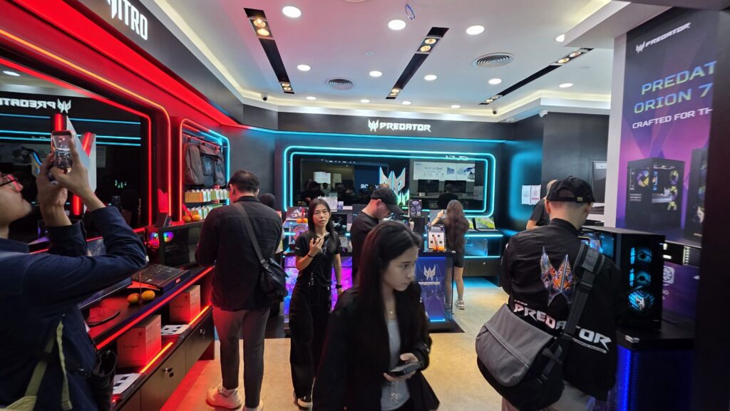 Acer reveals Malaysia’s first ever Predator concept store with opening specials aplenty and new Predator Orion 7000 gaming desktop 3 predator concept store inside