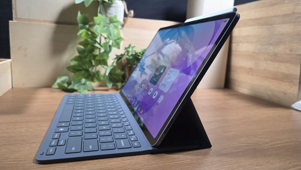 Samsung Galaxy Tab S12 Plus Review side