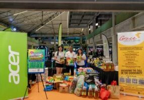 Acer Active Day 2026 Acer Malaysia representatives handover the donated items to Grace Community Service
